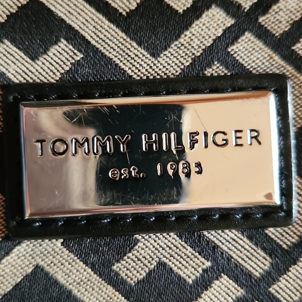 Tommy Hilfiger slim wallet - Picture 8 of 9